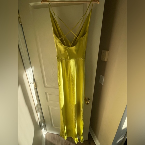 Imperial brand yellow gown - Picture 5 of 10